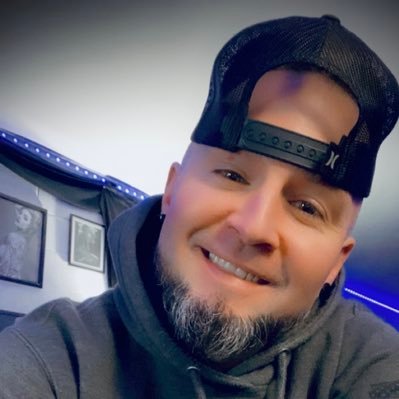JHart17351's profile picture. 