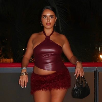 wxldflowr's profile picture. fiery earth ☥