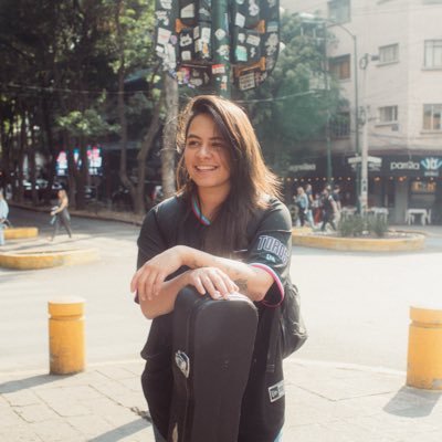 Hago música, fotos y café. La mitad de @silviaykarmen. IG @_silviasiu 🏳️🌈
