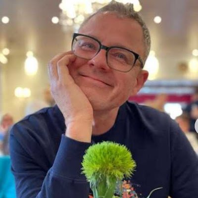 JameOliver97747's profile picture. 
