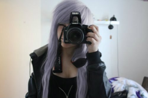 feia,Chata,besta,rock,17 anos, alcoolatra,pircing,terror,bipolar,idiota,e foda-se  ,