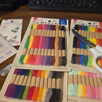 2025年5月思い立ってクロスステッチはじめました!完全初心者です!楽しくやっていきたいです😺好きなものつくれたら嬉しい!🐋海と島と温泉とポケモンが好き!