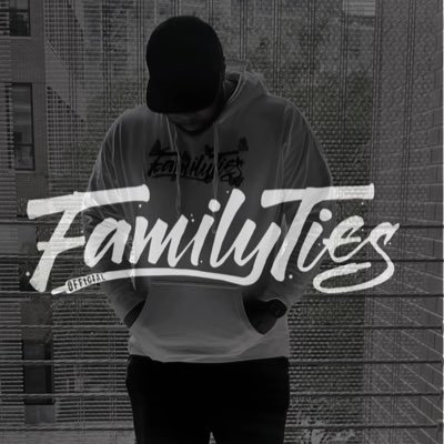 Family man| Business man| Investor| Music Producer| SNKR Head| Check out the website below👇🏾