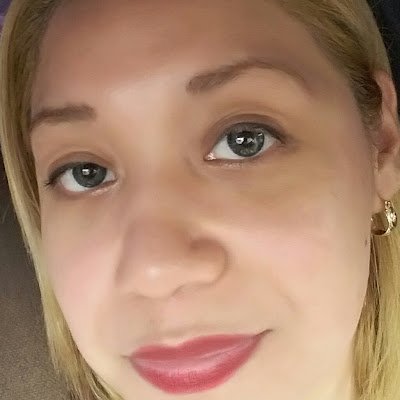 g_lolyta's profile picture. 