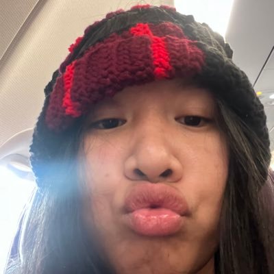 Ndnyoo's profile picture. spooky cookie 🍪 👻