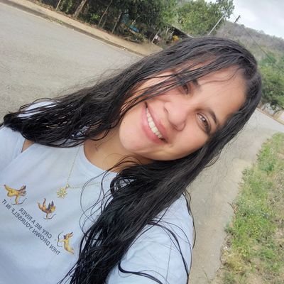 24 años.
Amante de la música y los animales 🌻
Instagram - @mariurvyszd