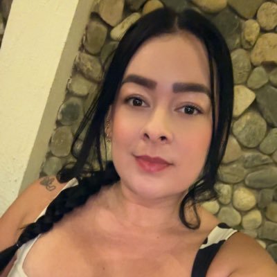 MelissaEc18's profile picture. 