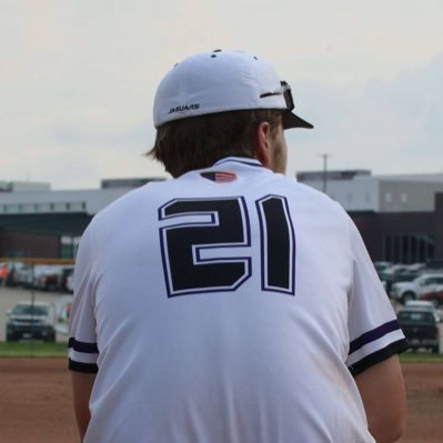 Fort Zumwalt West | Baseball | 6’1 | RHP | C/O 2027 |