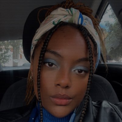 En soliloquio constante. Afrofeminista. Naptivist. English teacher and translator. Unfriendly lesbian. Researcher. Cat lover. Exijo ternura y suavidad.