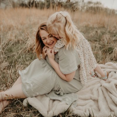 _missemmm's profile picture. Iɴ ᴍʏ ᴍᴏᴍ ᴇʀᴀ 💛
