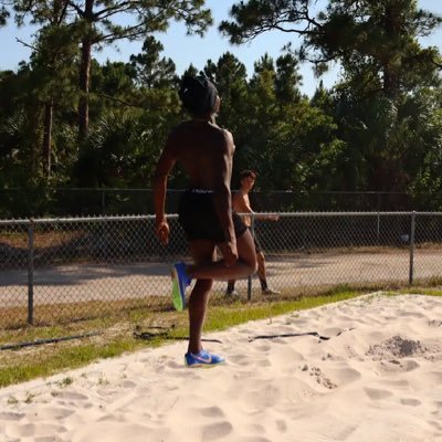 C/o 26BHS🐻| 3.0weighted GPA|5’10|165lbs|Track&Field|@darvincloud08@icloud.com| 3213249811