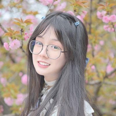想当个可爱的孩子 / 杭州三本工科PhD在读 / 怪猎以及魂5 / 多给我点赞啊!/ 碰到漂亮或者说话好玩的孩子就会试图交朋友 / 如果空下来一定要做个播客节目 / 甜甜同居五年啦 @rat_miyari
