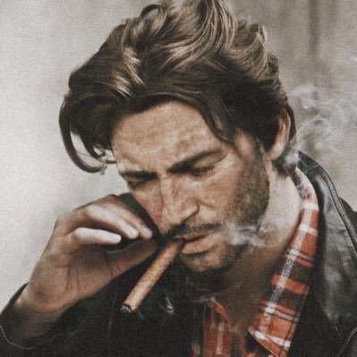 شخص مُحب للقيمنق استمتع في حياتي ومحب للقهوه والشاي🤍❤️. خاص مفتوح للجميع❤️❤️