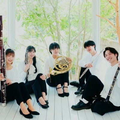 大分県立芸短文化短期大学出身のちょっとおかしな5人によって結成された木管五重奏団。名前の由来は「はると」が「巻き込んだ」ので「はるまき」です! 演奏依頼等はDMにて承ります! Fl.佐熊 陽人 Ob.浅野 実彩 Cl.河口 眞空 Hr.梅田 彩夏 Fg.角 日菜子