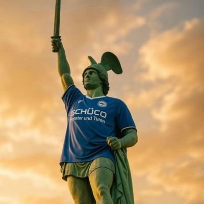 🇩🇪🇺🇸
#arminia 🖤🤍💙
#jayhawk
#rockchalk
#ChiefsKingdom
#notofacism #fckafd
#doglover #teamluke
#MeidasTouch