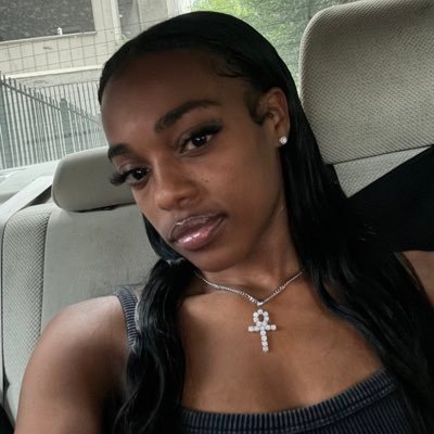 fineassnayy's profile picture. yo grandma the baby 🤣 … ❗️| LEO ♌️🦁💓 GA STATE UNIVERSITY 💙⚪️ | 25💋 | stop lurking on my Twitter bout a Nigga 😭