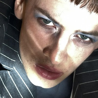 materialflut's profile picture. 