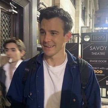 Luketh_girls's profile picture. I'm a Benedict and Benophie girl ❤️💐 
My Tik tok account : https://t.co/8XHRJiTCQs