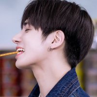 ayis (@bubblaegum) 's Twitter Profile