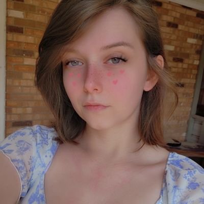 29 | She/Her | ♎️♏️ | Horror Fanatic | DnD Lover
Wife | Mother | Content Creator | @CryptCommunity 🖤
🔗: https://t.co/S7HtiYtLuZ
✉️: D4wny3l.ttv@gmail.com