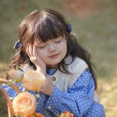 Souzan0338_1's profile picture. حنيتي دفء، رومانسيتي قصة، وأنوثتي سحر ما ينتهي.😚🫦