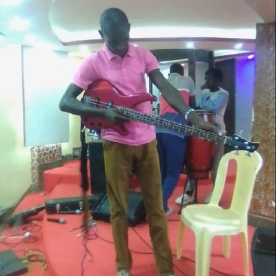 Making Christ Famous with
Moments of Worship