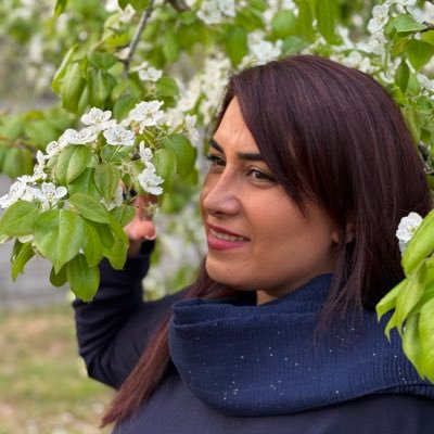 وشاید ما جای دیگری مرده ایم واینجا جهنم ماست...