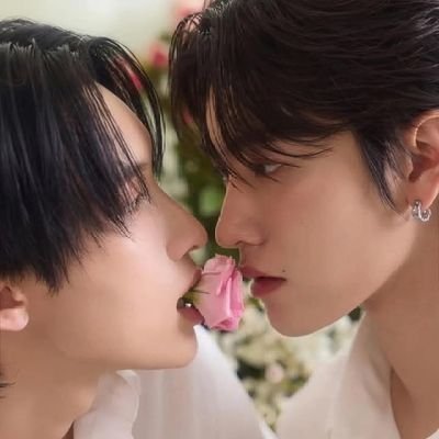 kaizuriee's profile picture. Bossnoeul ❤️🖤 
Bonoh forever❤️✨️