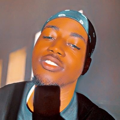The music emperor #TMEz*
graphics designer
website developer
ict technician
gamer
single and broke 🤣
But happy though