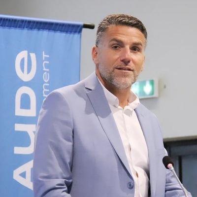 Vice-président du Département de l'Aude en charge de l'éducation.
Adjoint au maire d'Ornaisons.
