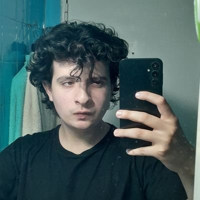 bueno, es jp. 22. él. mis palabras sólo pueden ser entendidas desde lo espiritual y me disculpo si ofendí a alguien. socio de racing y sommelier de deportes.