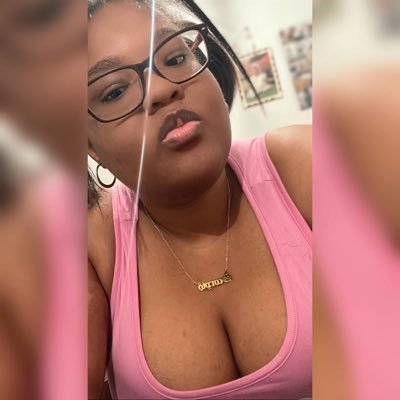 LatinaBarbie29's profile picture. 𝐵𝑜𝑟𝑖𝑐𝑢𝑎 🇵🇷 🖤 𝑆𝑎𝑚 & 𝐶𝑜𝑙𝑏𝑦 𝑓𝑜𝑙𝑙𝑜𝑤𝑒𝑑 12/28/2020 🖤 💕𝘚𝘵𝘢𝘴 𝘧𝘰𝘭𝘭𝘰𝘸𝘦𝘥 5/22/2022💕 💚 𝐶ℎ𝑎𝑧𝑧 𝑓𝑜𝑙𝑙𝑜𝑤𝑒𝑑 7/29/2021 💚