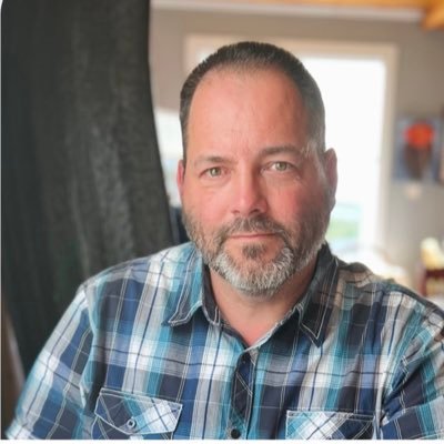 Adoptee, Food Nerd, Husband, Dad, Poppy, Mayor @townofdover Podcast Host @THECHAMBERS2022 Board Director on @AssessmentNL & Kittiwake Joint Council Chair.