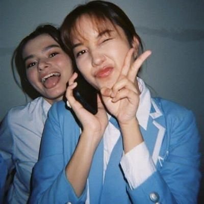 “Let’s grow up and be our best version together 👩🏻🤝👩🏽🤍”—FreenBeckystan🫂