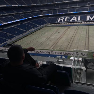 ELINRM7's profile picture. 27