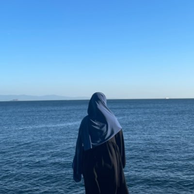 TaskinEsra1's profile picture. Çay sever. 3 günlük dünya : daima saygılı ol.