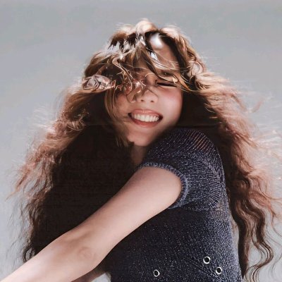 Jishuu_pinks's profile picture. Blink and Swiftie