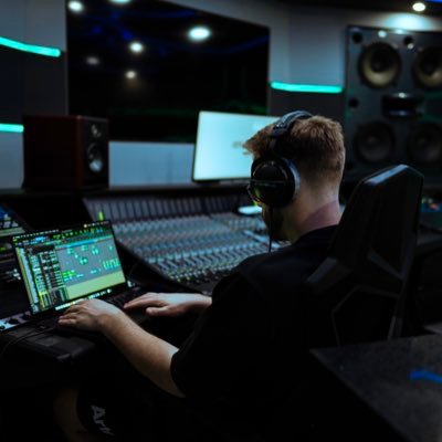 JulienPHRZ's profile picture. 👁️