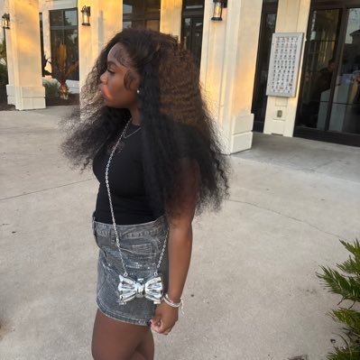 _xuriii_'s profile picture. 