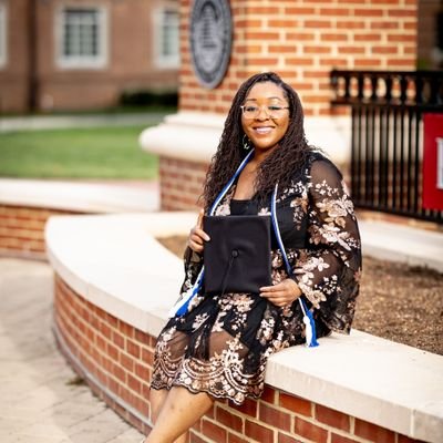 27 • I am who I am because of He who made me ✝️ • Job 5:18-21 • W&M '20 • RU '25