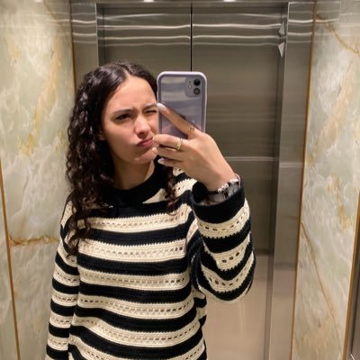 lisarfi__'s profile picture. 18 🇫🇷 eurovision fan since 2021  en vrai je suis fan de la star ac aussi