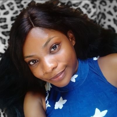 _chidinmapeters's profile picture. | Music lover | Cybersecurity