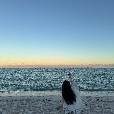 alyonasobko1's profile picture. 🌺 The world is big, and you are worth seeing, feeling and living.