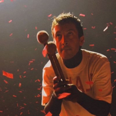 @carlyyhq on ig 😵 👽 20! clikkie since blurryface!! guys i never use this app help me