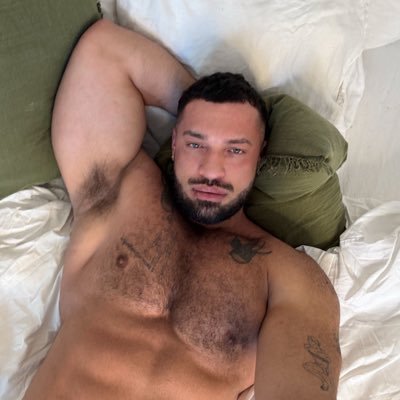 💥SUBSCRIBE FOR 50% 💥 ……………………self-made kinky artist, OF creator. glad to see you in my world full of erotic