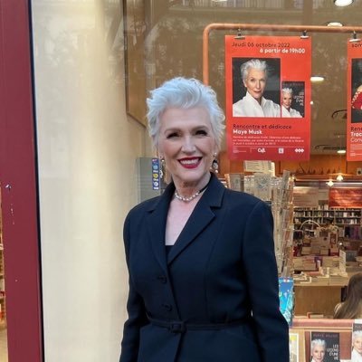 mayechat213's profile picture. Mother of @elonmusk thanks y'all for the love and support 🥰