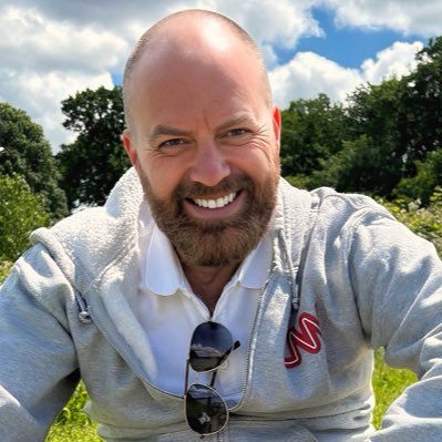 Director @paolomoschino | Foodie | Globetrotter | Lifestyle | TV junkie | follow me on Instagram @cristiano_grandi #cristianograndi