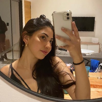 PriscilaVig_01's profile picture. 