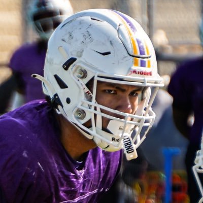 | C/O 26 | 6’2.5 206.5LBS | DE-OLB-P-H| 4.0 gpa | Lennard highschool | Ruskin fl. | 8137919225 | Dual sport athlete 🏀.🏈, Fowrad/PF-SG