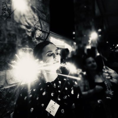 iriniapa's profile picture. Las personas suicidas son solo angeles que quieren volver a su hogar.